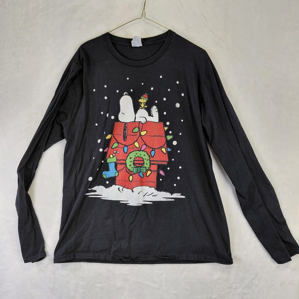 Port & Company Peanuts Snoopy Christmas Doghouse Long Sleeve Tee Black Large